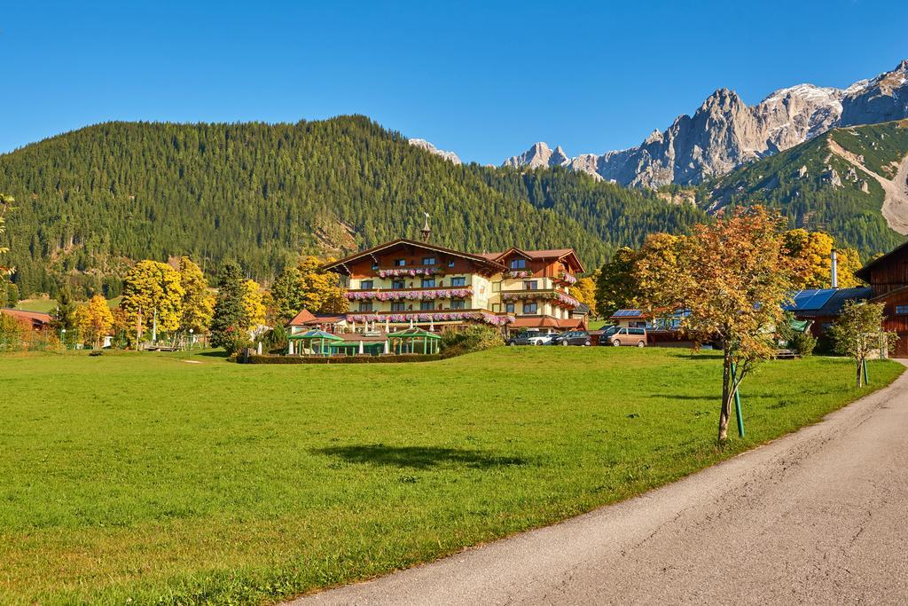 Hotel Jagdhof Ramsau am Dachstein Exterior photo